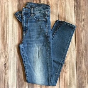 American Eagle High Rise Jegging